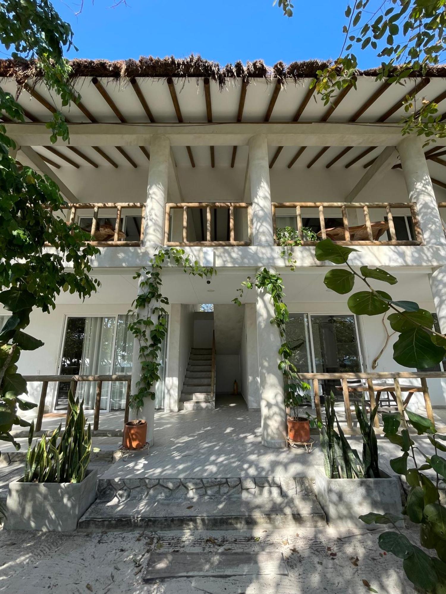Sabai Beach Hotel Бару Екстер'єр фото