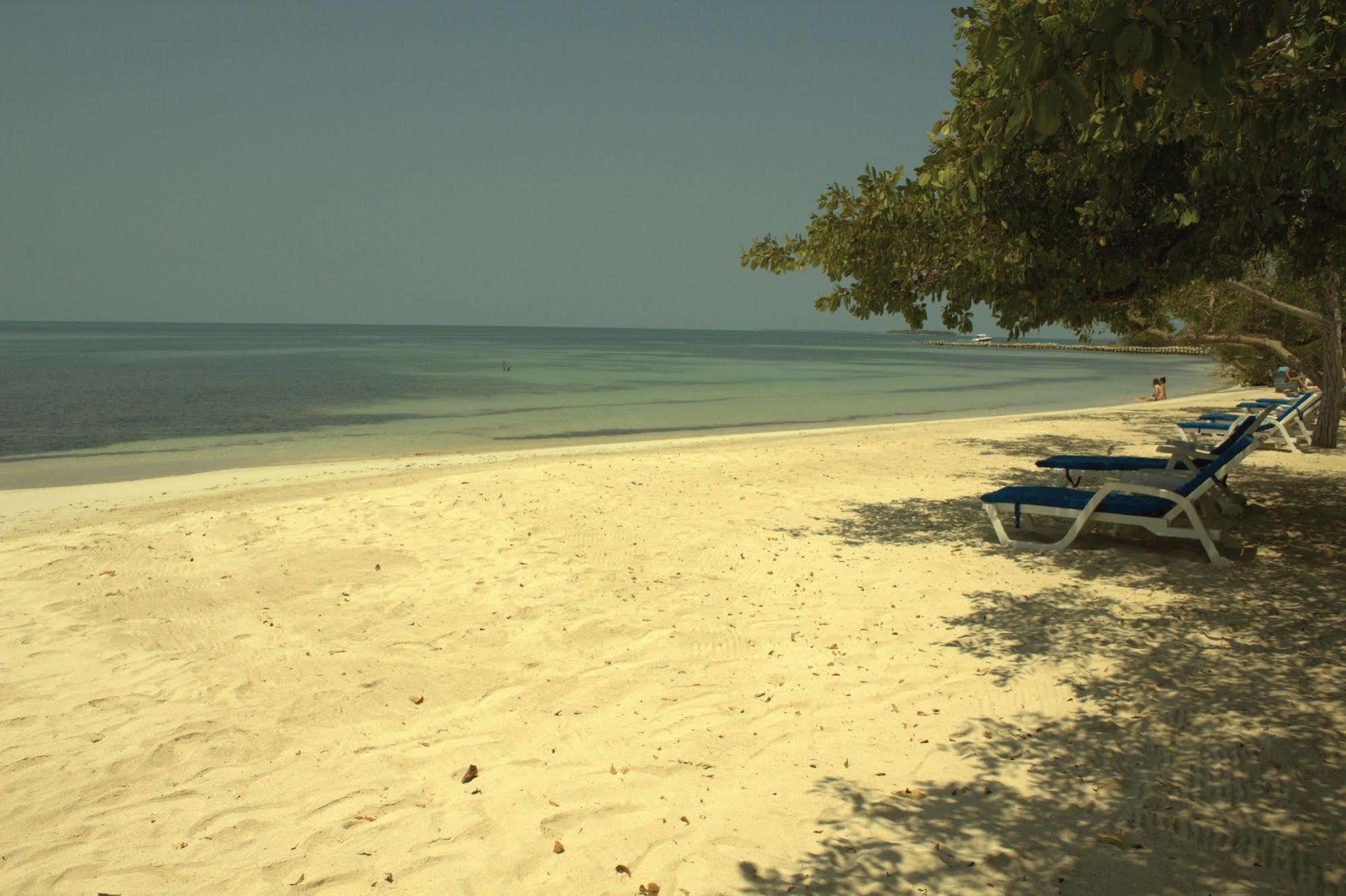 Sabai Beach Hotel Бару Екстер'єр фото